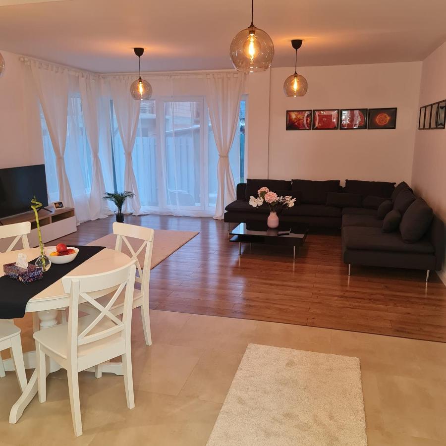 Galaxy Residence Villa Otopeni Extérieur photo