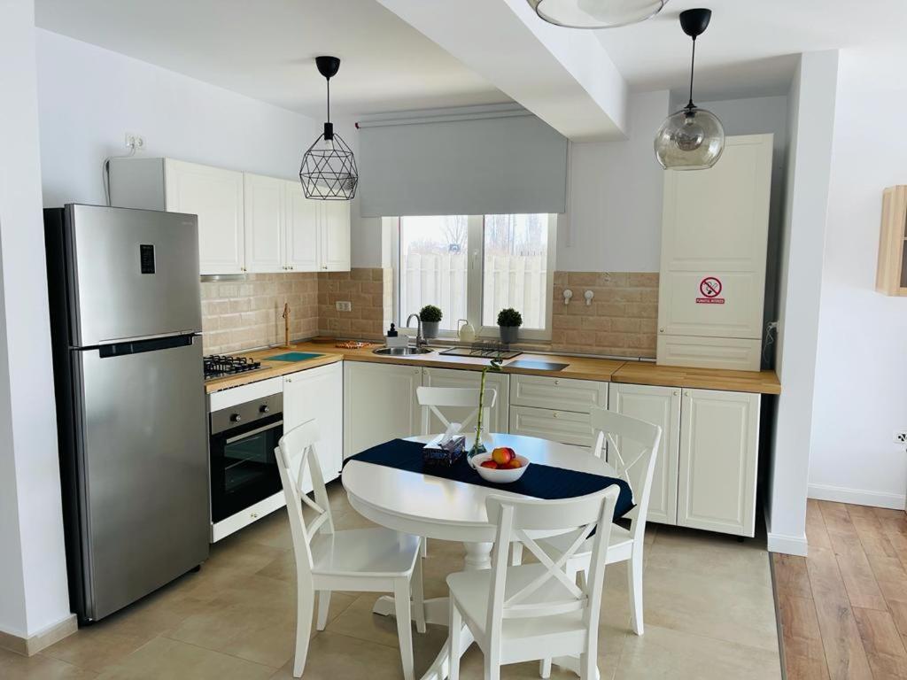 Galaxy Residence Villa Otopeni Extérieur photo