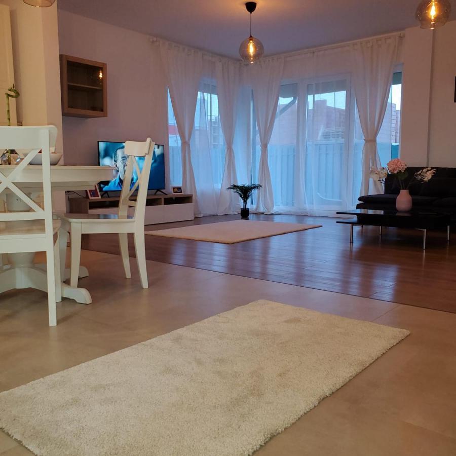 Galaxy Residence Villa Otopeni Extérieur photo